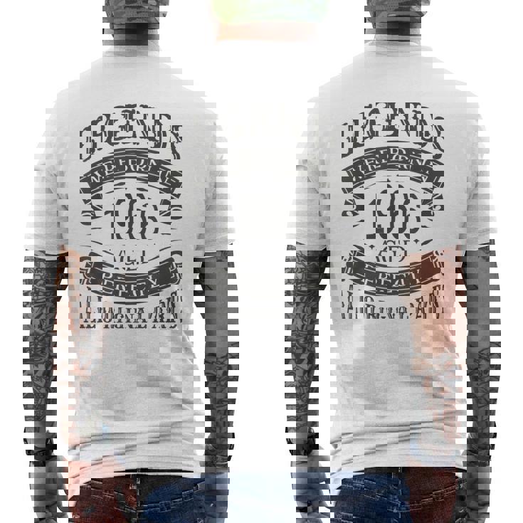 レジェンドは1966年に誕生し、すべてのオリジナルパーツを完璧に熟成させました。 メンズTシャツ バックプリント