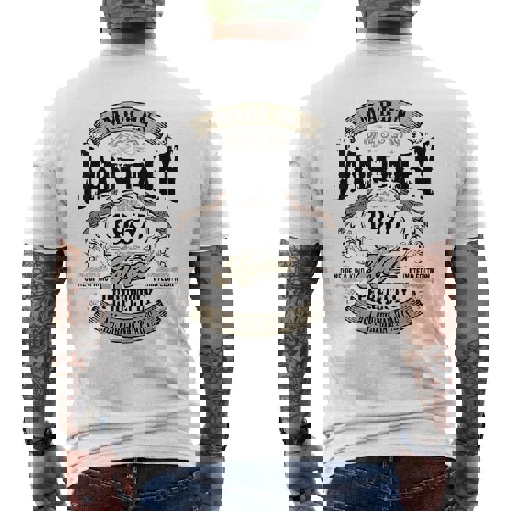 ヴィンテージ還暦伝説 1967年1月 60歳の贈り物 メンズTシャツ バックプリント