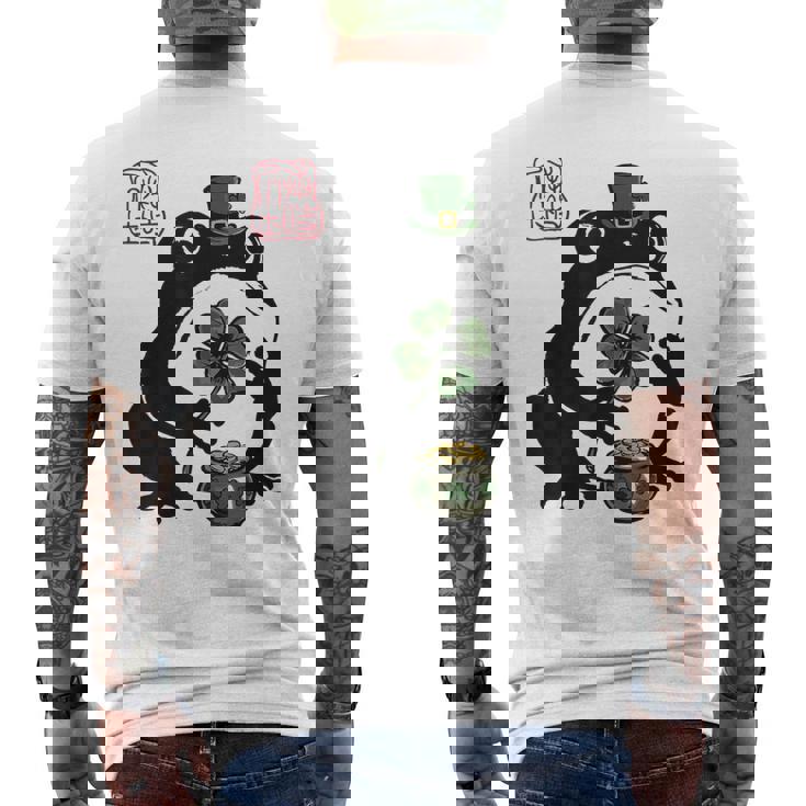 不機嫌そうなカエル 面白い 聖パトリックデー クローバーリーフ アニメ 日本語 メンズTシャツ バックプリント