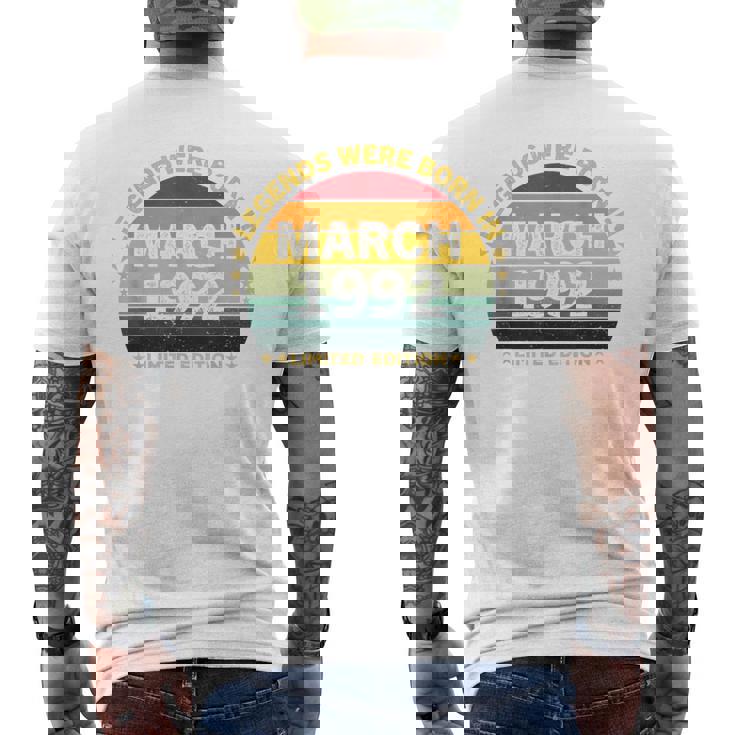 伝説は1992年3月に誕生した 34歳の誕生日 メンズTシャツ バックプリント