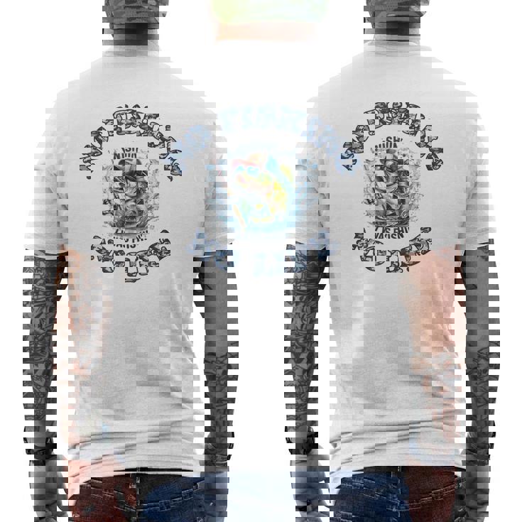 釣り クール バス釣り おもしろ フィッシング ライフ カモフラージュ グラフィック メンズTシャツ バックプリント