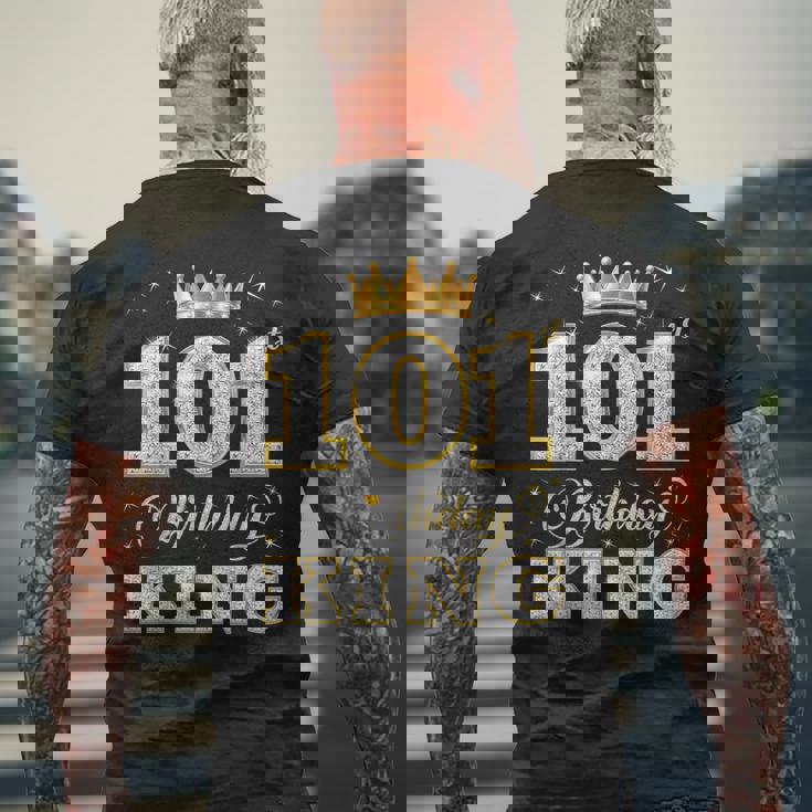 101歳の誕生日王 101歳の誕生日パーティー メンズTシャツ バックプリント 高齢者への贈り物