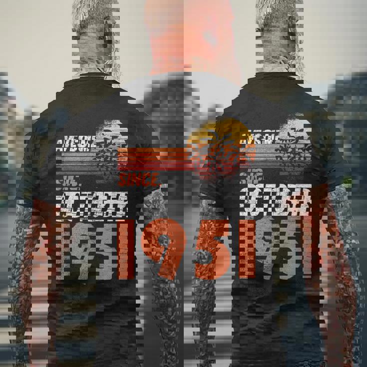 1951年10月 誕生日 メンズTシャツ バックプリント 高齢者への贈り物