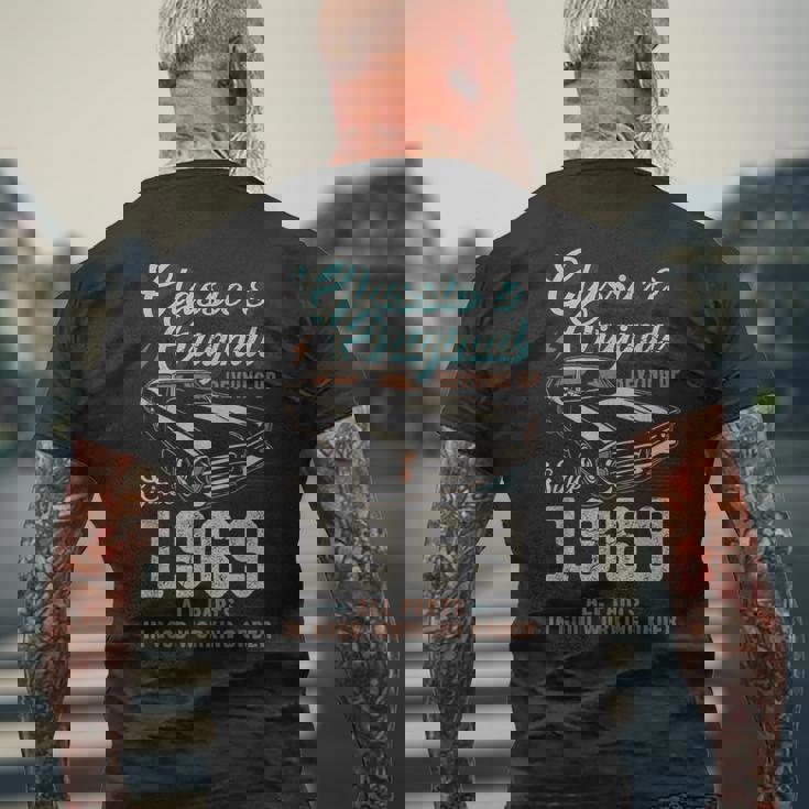 1969年生まれ ヴィンテージカー 57歳の誕生日 メンズTシャツ バックプリント 高齢者への贈り物