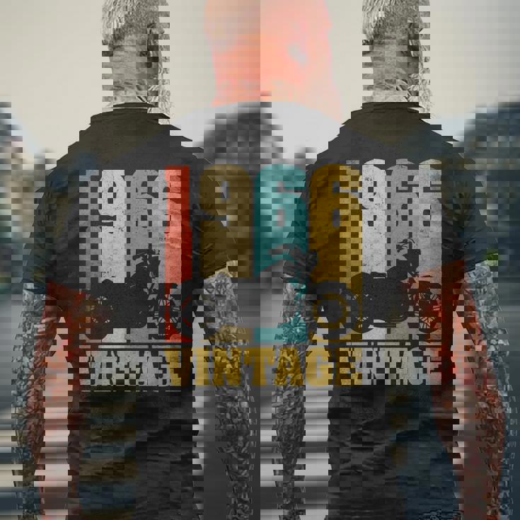 60 歳の誕生日バイカーギフトtシャツ-ヴィンテージ1966バイク メンズTシャツ バックプリント 高齢者への贈り物