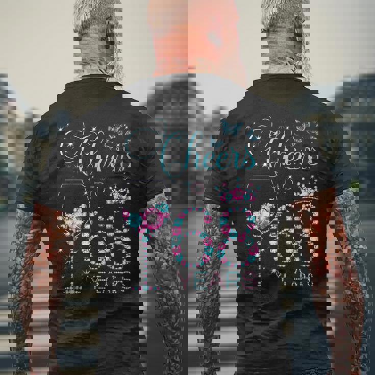 68歳の68歳の誕生日パーティーに乾杯 68歳の誕生日おめでとう メンズTシャツ バックプリント 高齢者への贈り物