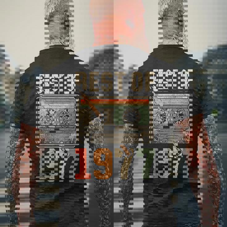 Best Of 1977 オールド・カセット 49歳の誕生日 レトロ メンズTシャツ バックプリント 高齢者への贈り物