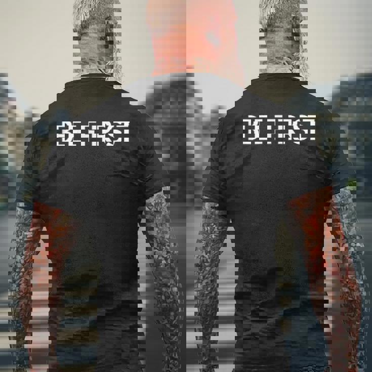 Be First メンズTシャツ バックプリント 高齢者への贈り物