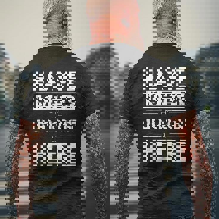 Have No Fear Urologist Is Here 面白い ギフト 仕事 ユーモア ジョブ メンズTシャツ バックプリント 高齢者への贈り物