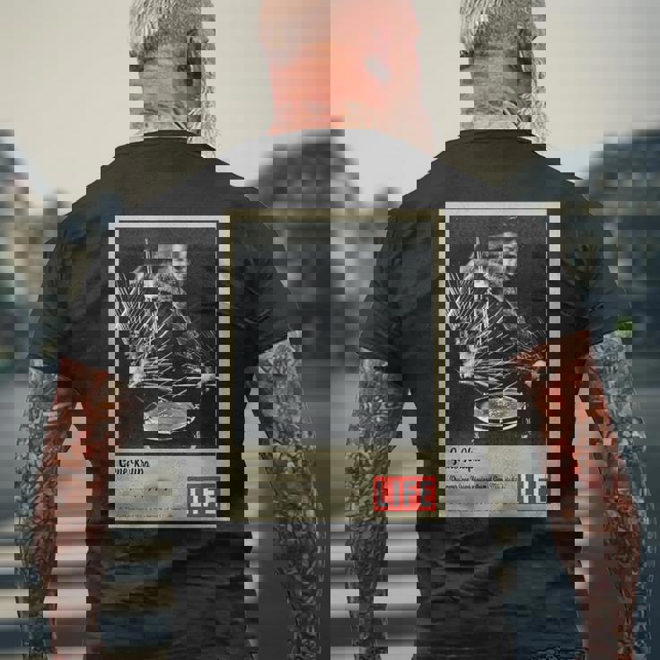 Life Picture Collection ジーン クルーパ ／ ドラマー（1） メンズTシャツ バックプリント 高齢者への贈り物