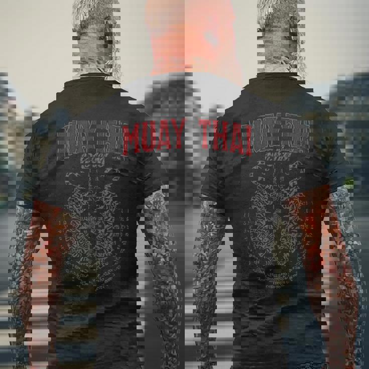 Muay Thai Thailand Kick Boxing Club Tiger Muay Thai メンズTシャツ バックプリント 高齢者への贈り物