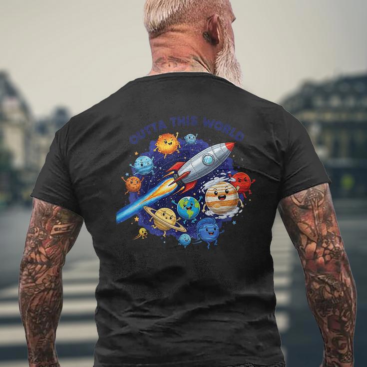 Outta This World かわいい惑星宇宙好き、宇宙飛行士銀河 メンズTシャツ バックプリント 高齢者への贈り物