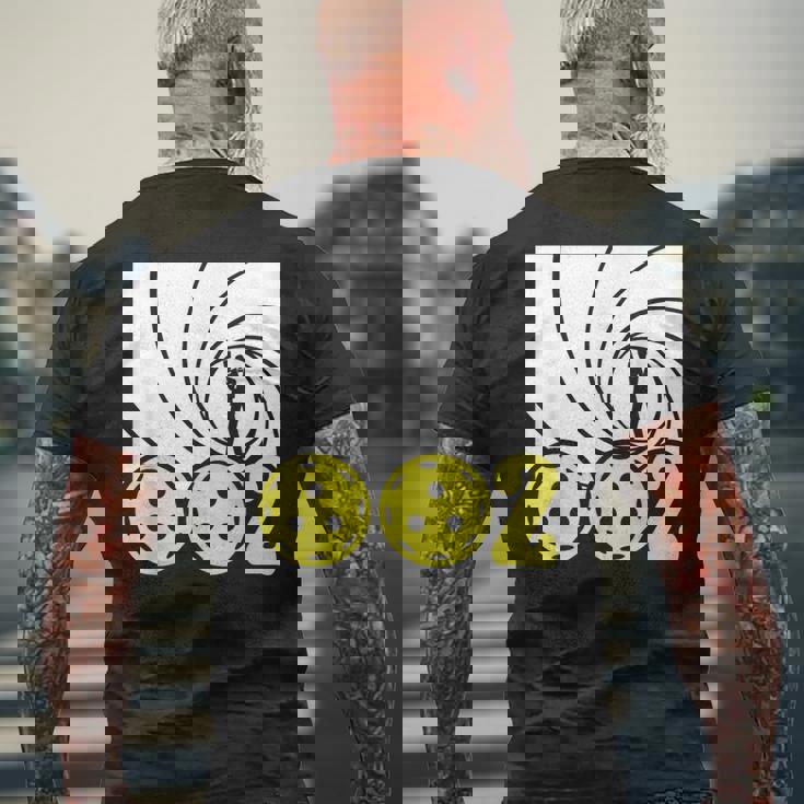 Pickleball 002 スパイパロディ 面白いピックルボールパドルプレーヤー メンズTシャツ バックプリント 高齢者への贈り物