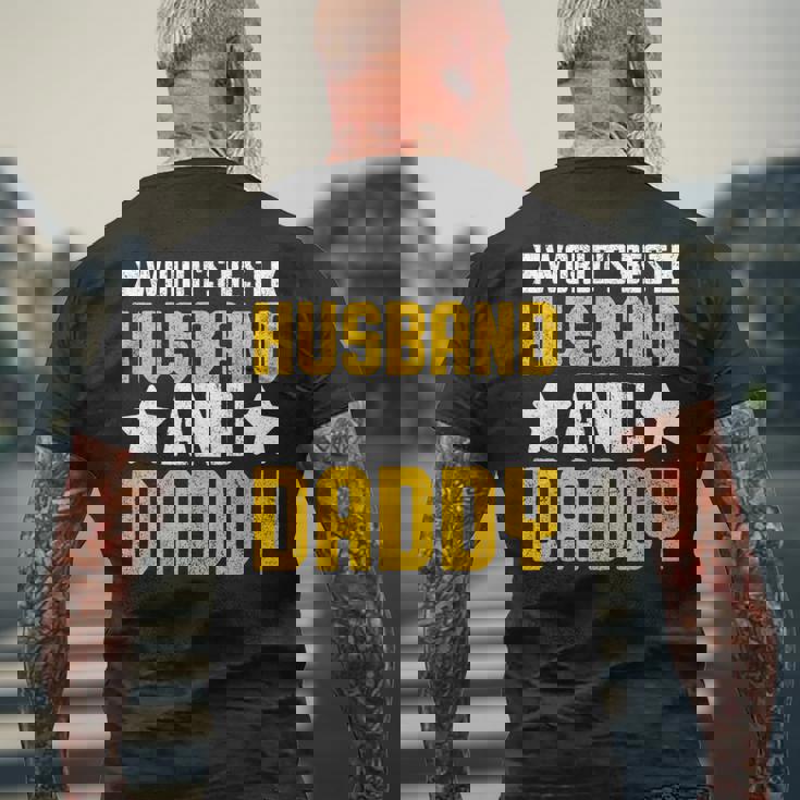 World's Best Husband And Daddy レトロ ヴィンテージ インスピレーション メンズTシャツ バックプリント 高齢者への贈り物