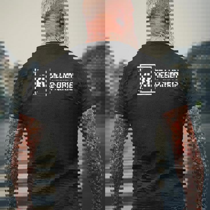 ああ、驚きの要素 化学 科学 ユーモア 先生 メンズTシャツ バックプリント 高齢者への贈り物