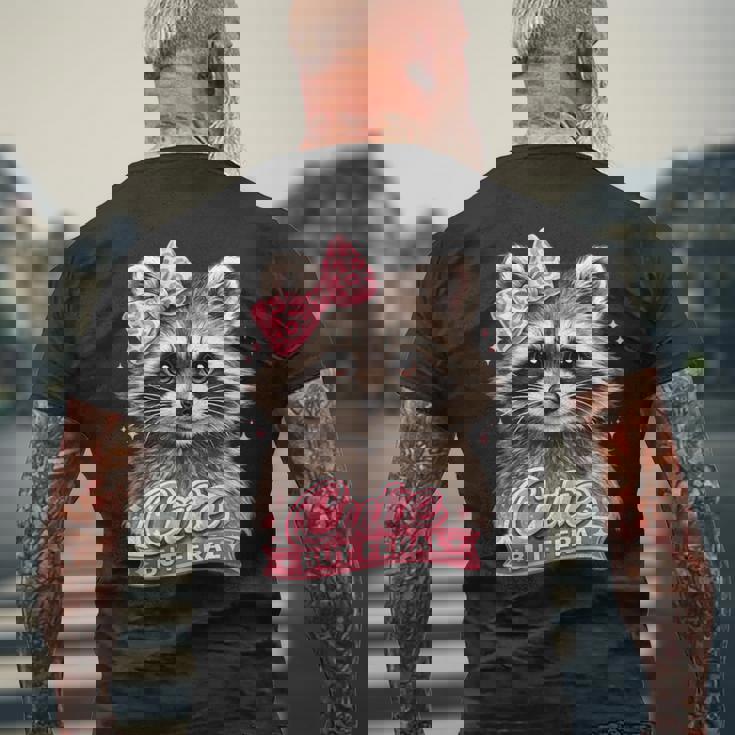 かわいいけど野生的な面白いアライグマの弓ミームかわいい動物のユーモア 長袖tシャツ メンズTシャツ バックプリント 高齢者への贈り物