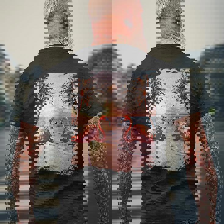 かわいいカラフルなフラミンゴヤシの木 メンズTシャツ バックプリント 高齢者への贈り物