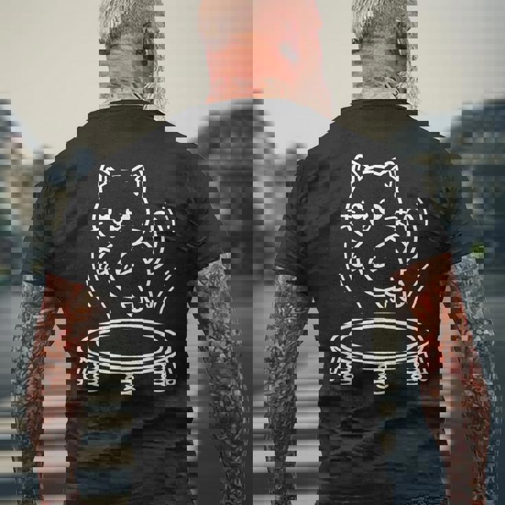 かわいい猫トランポリンシンクロナイズド・トランポリン メンズTシャツ バックプリント 高齢者への贈り物