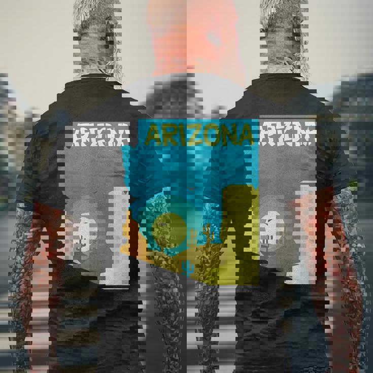 アリゾナ州の地図、モダンな抽象的なアリゾナ砂漠、サボテン メンズTシャツ バックプリント 高齢者への贈り物