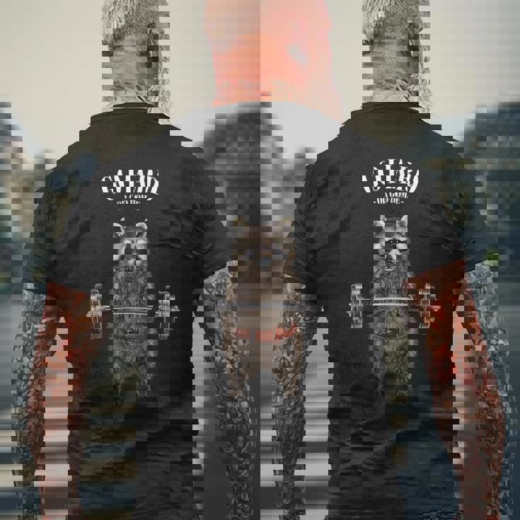 ウェイトリフティング 筋トレ バーベル やる気がないなら家に帰れ 狸 たぬき メンズTシャツ バックプリント 高齢者への贈り物