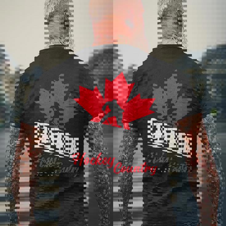 カナダホッケー メープルリーフ アイスホッケー選手 カナダ メンズTシャツ バックプリント 高齢者への贈り物