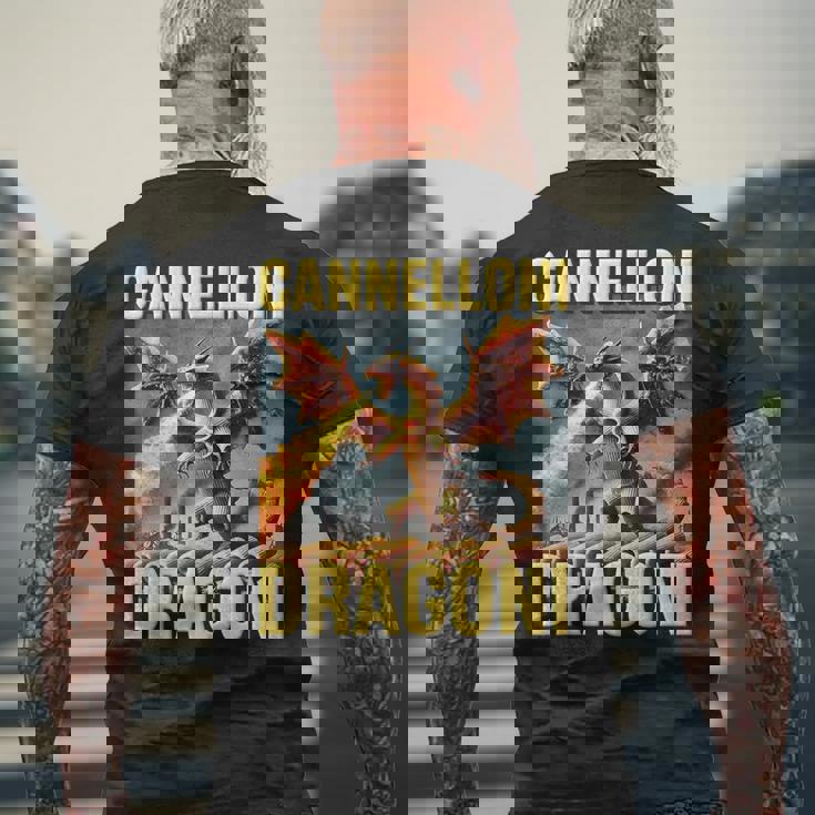 カネロニ・ドラゴニ イタリアン ブレイン モンスターズ Ai パスタドラゴン メンズTシャツ バックプリント 高齢者への贈り物