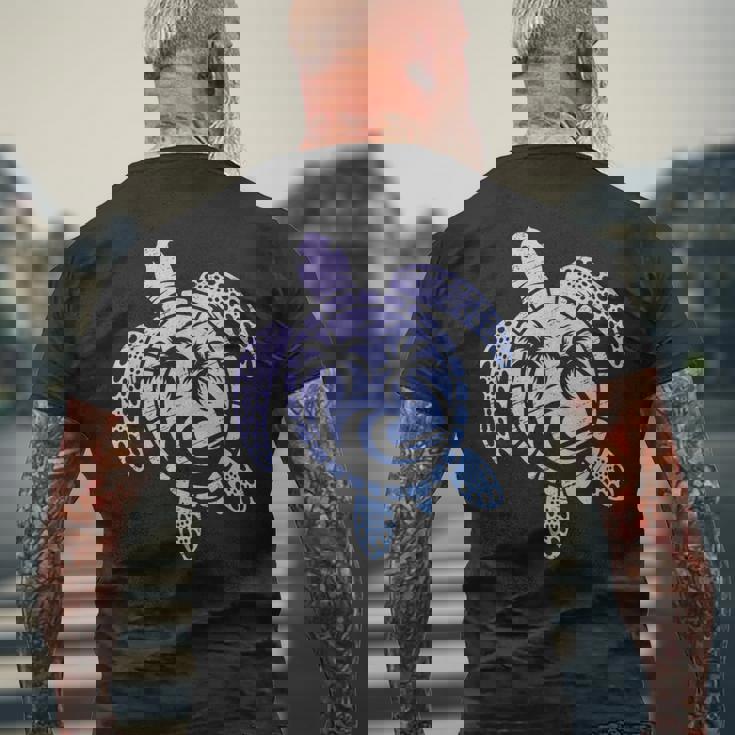 カメのモチーフ ヤシの木 波 フェス 夏 カメ サーフィン メンズTシャツ バックプリント 高齢者への贈り物