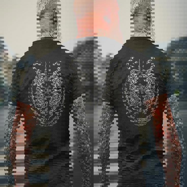 サックヤンタイタトゥーツインタイガームエーマジカルタイギフト メンズTシャツ バックプリント 高齢者への贈り物