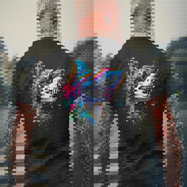 サメのモチーフ サメ タイガーシャーク オグロメジロザメ ホオジロザメ メンズTシャツ バックプリント 高齢者への贈り物