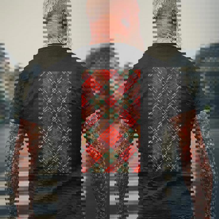 スコットランドのタータンチェック柄。 メンズTシャツ バックプリント 高齢者への贈り物