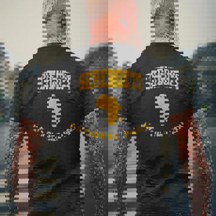 セレンゲティ国立公園 アフリカ メンズTシャツ バックプリント 高齢者への贈り物