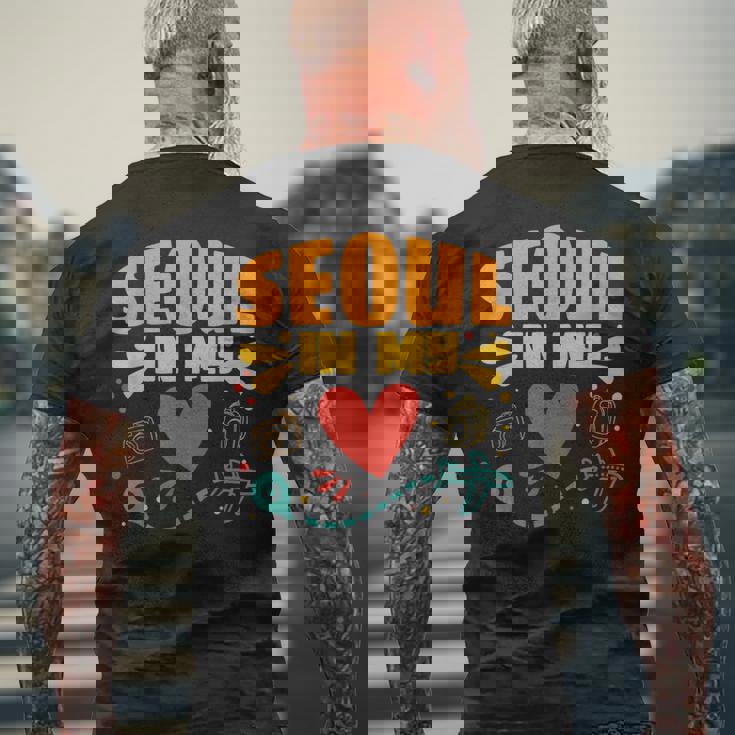 ソウル・イン・マイ・ハート 韓国からのお土産 メンズTシャツ バックプリント 高齢者への贈り物