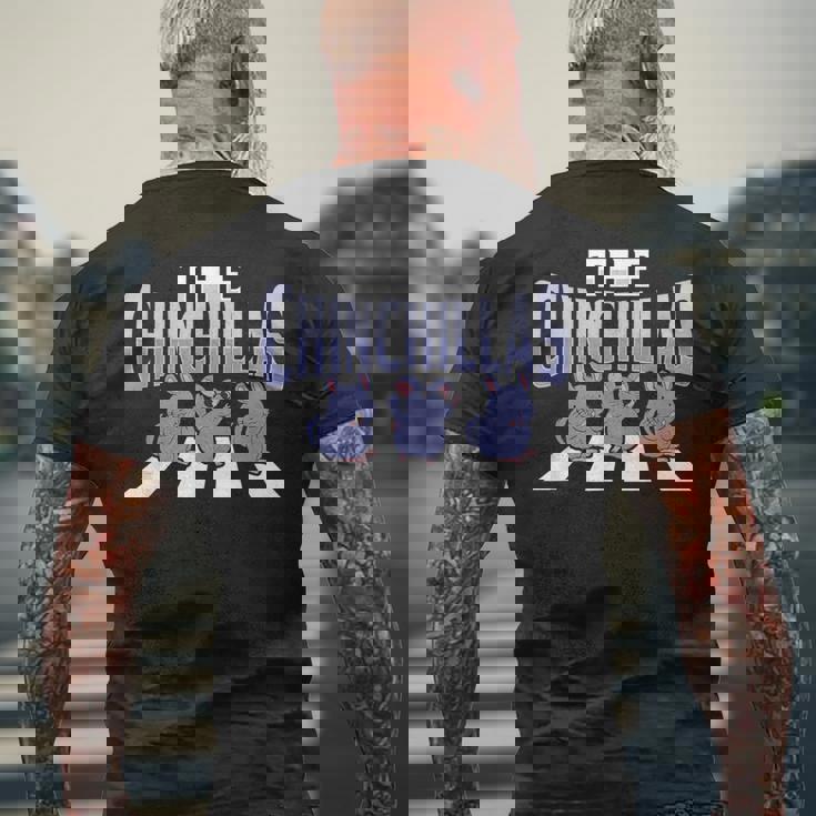 チンチラペットを飼う人のためのチンチラペデストリアンデザイン メンズTシャツ バックプリント 高齢者への贈り物