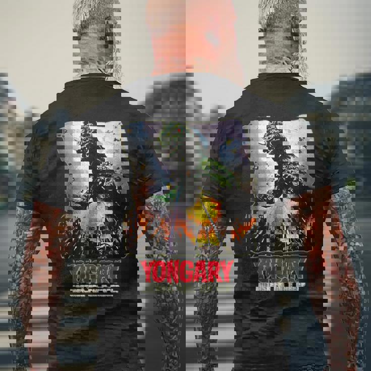 ディープホラーsfからのヨンガリーモンスター メンズTシャツ バックプリント 高齢者への贈り物