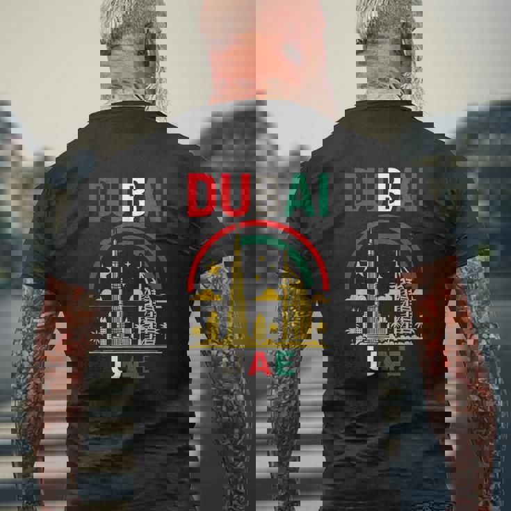 ドバイuaeスカイラインデザイン – ブルジュハリファとヤシの木 メンズTシャツ バックプリント 高齢者への贈り物