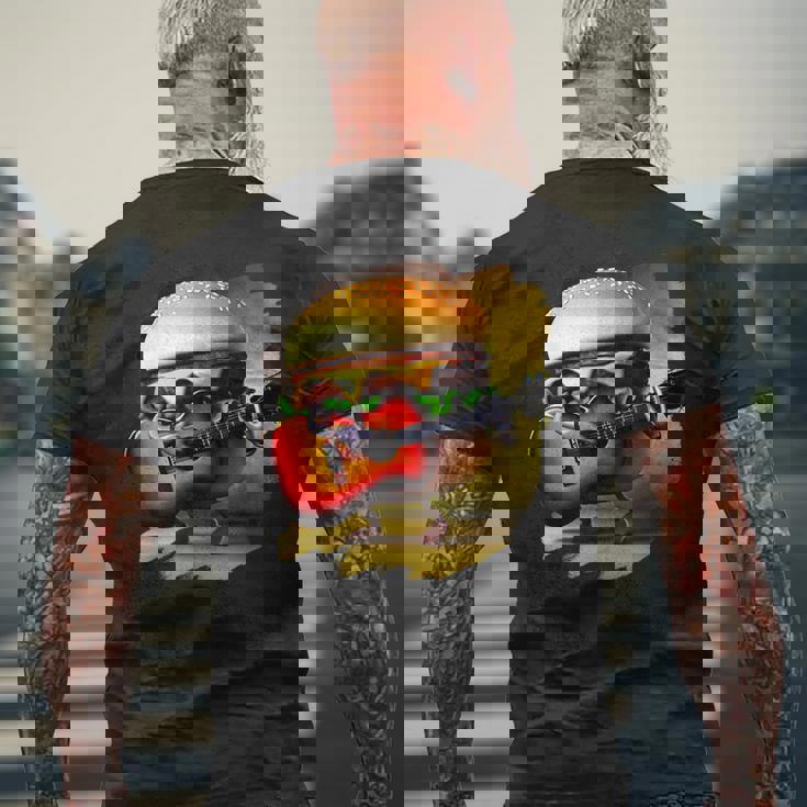 ハンバーガー 演奏 ギター ギタリスト ファニー ファーストフード ハンバーガー メンズTシャツ バックプリント 高齢者への贈り物