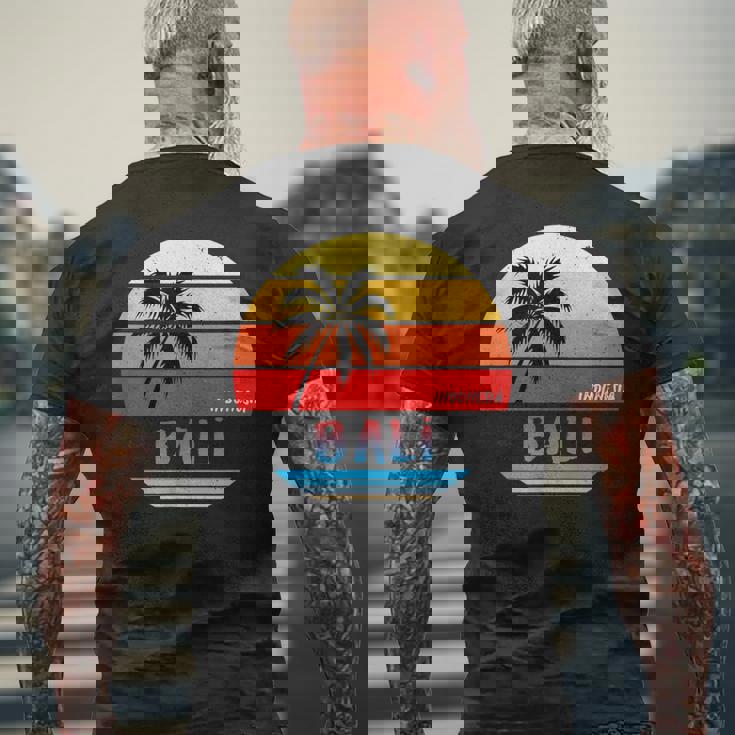 バリインドネシアのギフト。 メンズTシャツ バックプリント 高齢者への贈り物