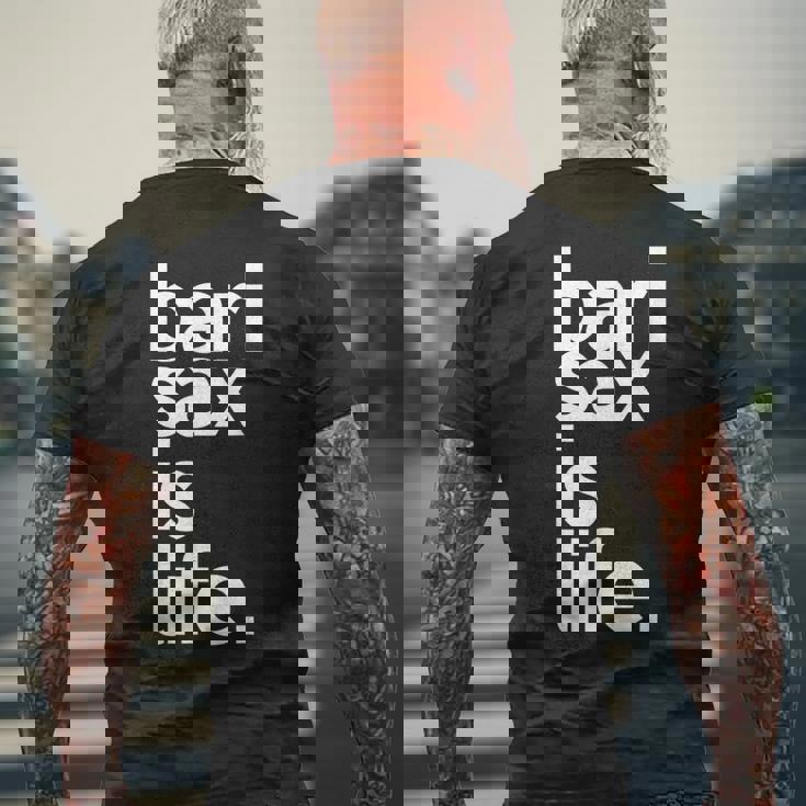 バリトンサックス サックスプレイヤー サックスフォニストギフト メンズTシャツ バックプリント 高齢者への贈り物