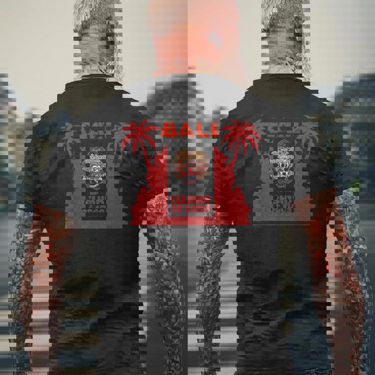 バリ島 バロンマスク バリの神話 邪悪な魔女 神殿 悪魔の女王 ガルダ バリ島 神 インドネシア 島 お土産 ウブド メンズTシャツ バックプリント 高齢者への贈り物