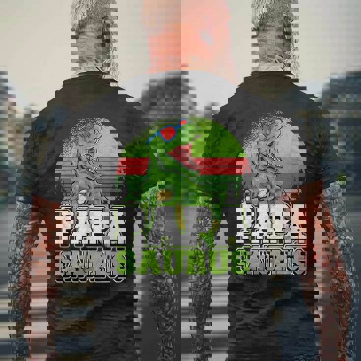 メンズ パパサウルス 恐竜 パパザウルス 父 誕生 誕生日 メンズTシャツ バックプリント 高齢者への贈り物