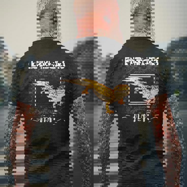 ヒョウモントカゲモドキのママ メンズTシャツ バックプリント 高齢者への贈り物