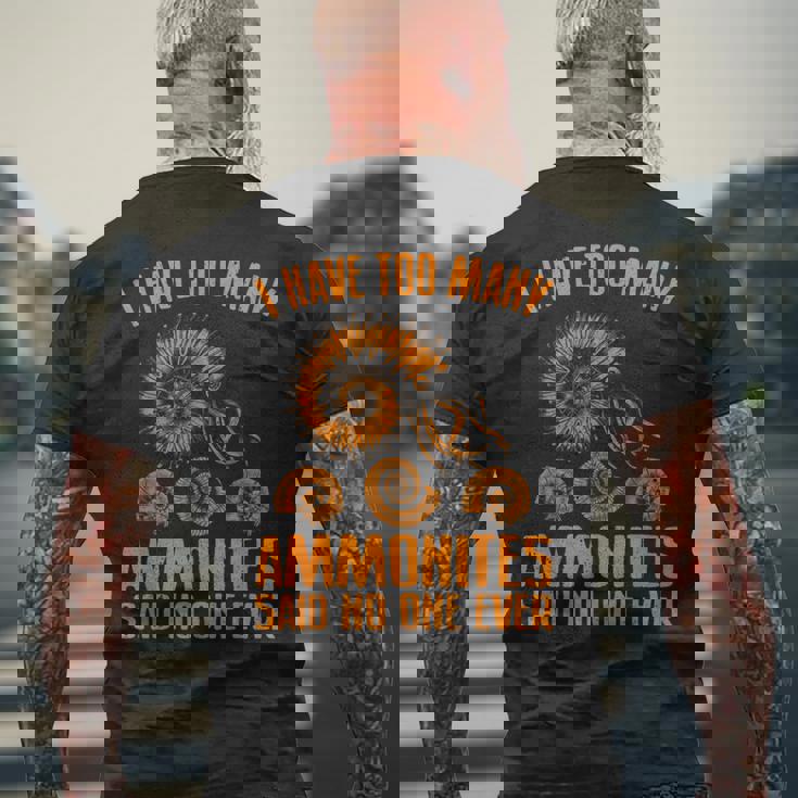 ファニー アンモナイト 化石ギフト メンズ レディース クールな貝殻 ラブ メンズTシャツ バックプリント 高齢者への贈り物