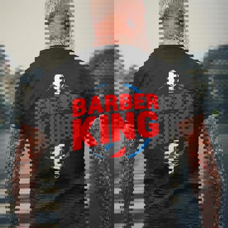 ファニー バーバー キング ヘアスタイリスト ヘアドレッサー バーバーショップ ポール メンズTシャツ バックプリント 高齢者への贈り物