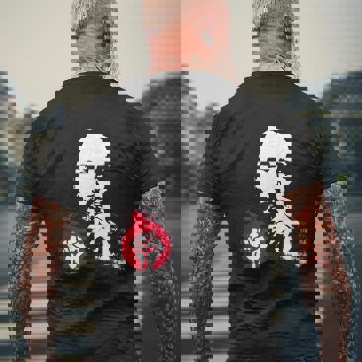 フィデル・カストロ・キューバ革命拳戦闘デモ メンズTシャツ バックプリント 高齢者への贈り物