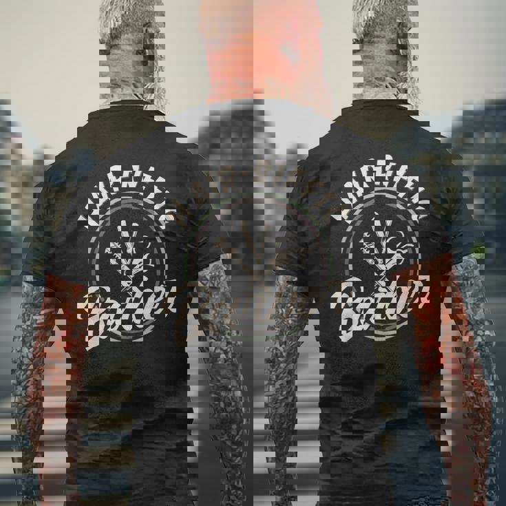 ヘアリフィク理容師美容室・ヘアサロン・美容師 メンズTシャツ バックプリント 高齢者への贈り物