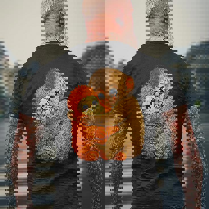 ベビーモンキーパンチ 面白い猿のぬいぐるみミーム メンズTシャツ バックプリント 高齢者への贈り物