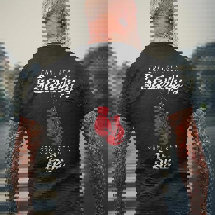 ボクシングバッグ グローブ キックボクシング コンバット ファイト スポーツ 総合格闘技ギア メンズTシャツ バックプリント 高齢者への贈り物