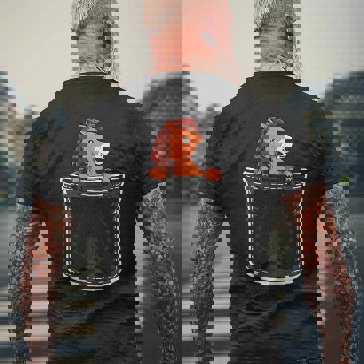 ポケットの中のかわいい馬 メンズTシャツ バックプリント 高齢者への贈り物