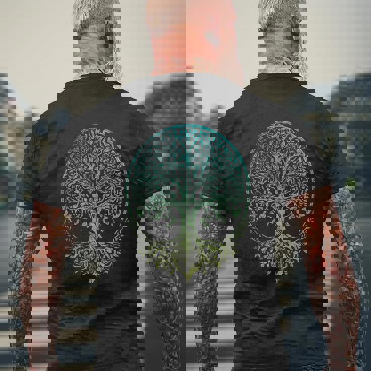 ユグドラシルの生命の木 バイキングの北欧のルーン文字の着用 メンズTシャツ バックプリント 高齢者への贈り物