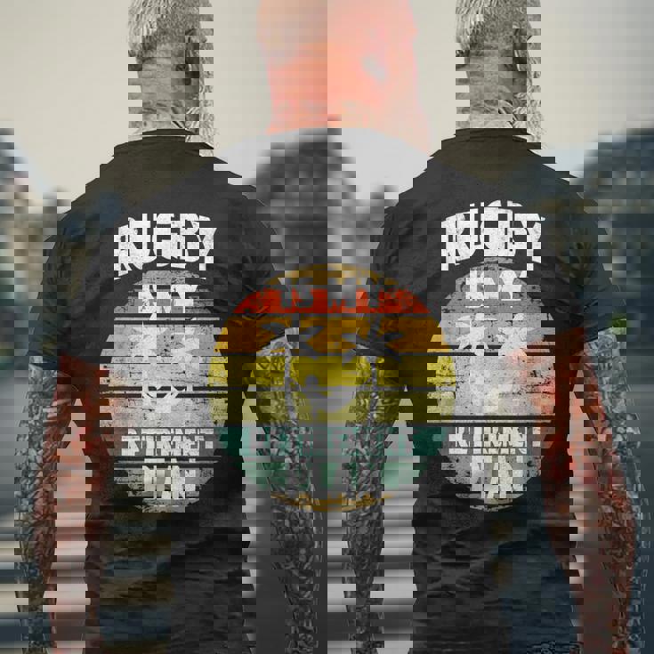 ラグビーは私の退職金制度 ラグビー部の年金受給者 メンズTシャツ バックプリント 高齢者への贈り物